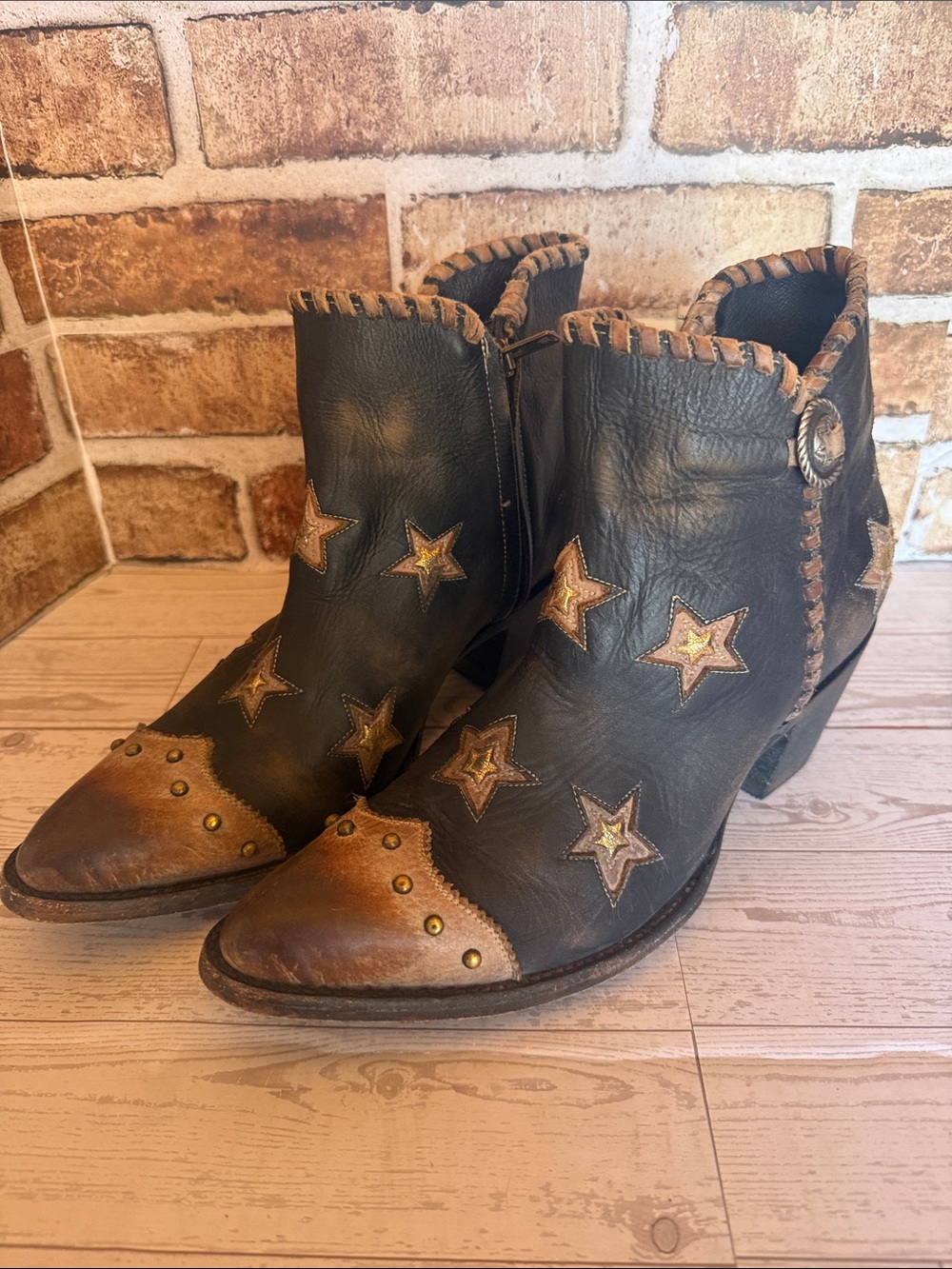 Women's Old Gringo Glamis Star Embellished Ankle Boots